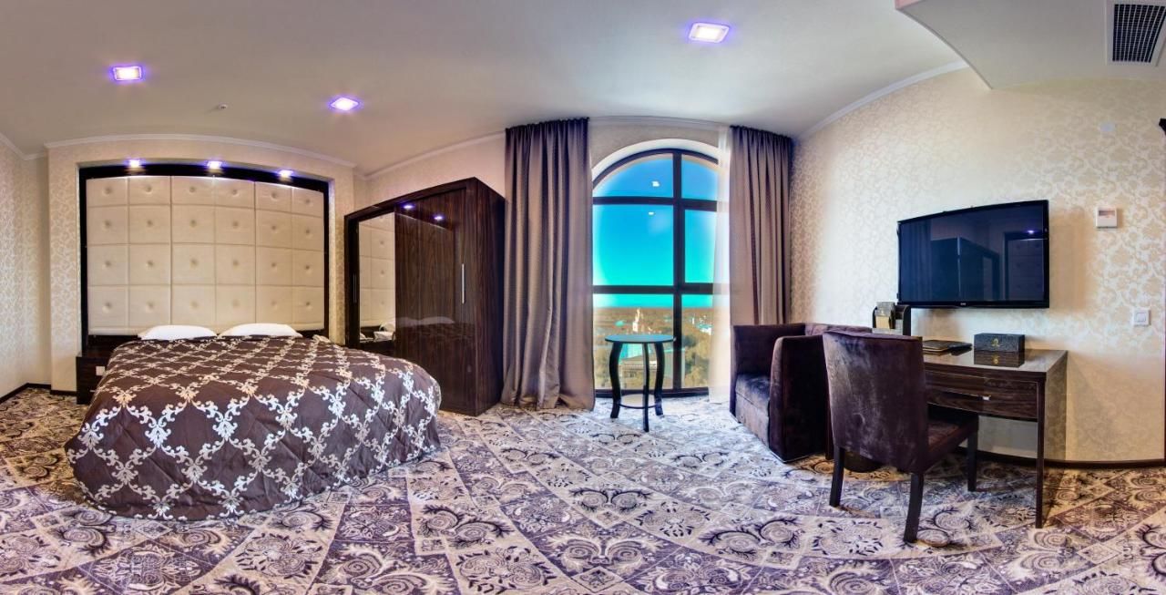 Отель Plaza Hotel Bishkek Бишкек